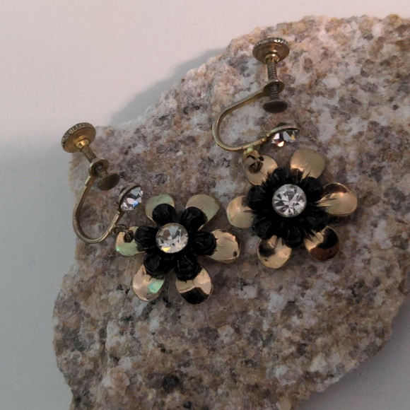Vintage Screw On Black and Gold Tone Drop Flowers with Rhinestones - Picture 3 of 5